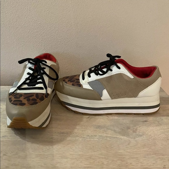 Zara Leopard Print Platform Shoes sz 8